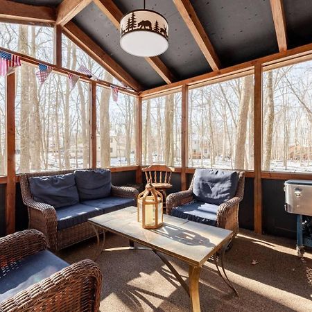 Cozy Cabin At Poconos With Hot Tub And Fire Pit East Stroudsburg Kültér fotó