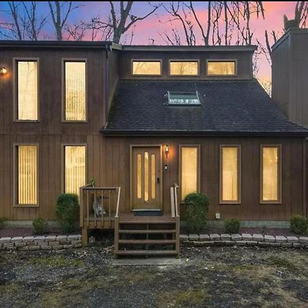 Cozy Cabin At Poconos With Hot Tub And Fire Pit East Stroudsburg Kültér fotó