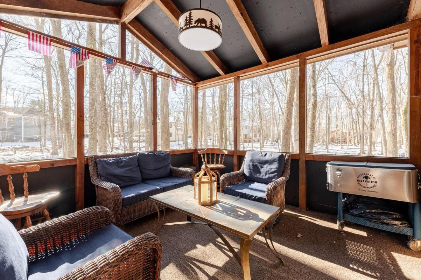 Cozy Cabin At Poconos With Hot Tub And Fire Pit East Stroudsburg Kültér fotó