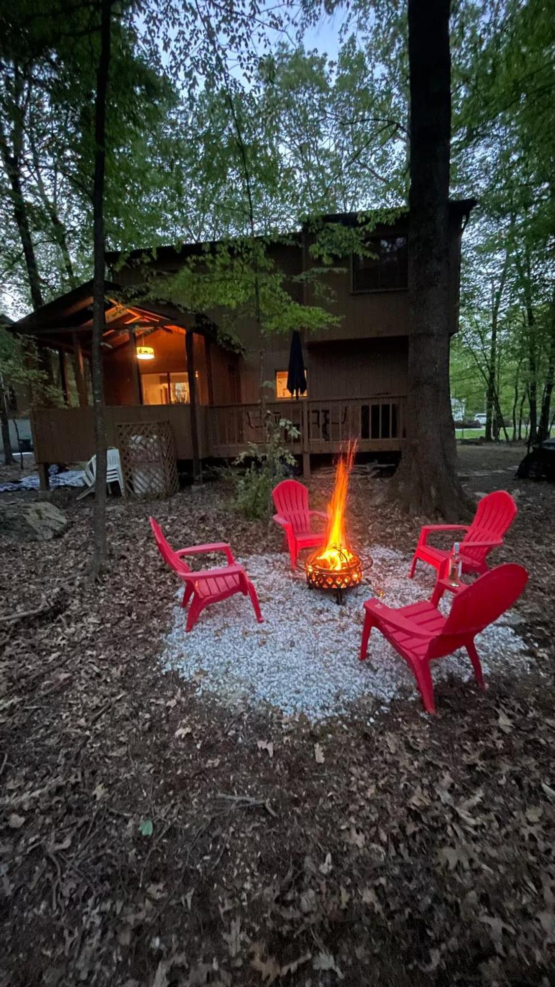 Cozy Cabin At Poconos With Hot Tub And Fire Pit East Stroudsburg Kültér fotó